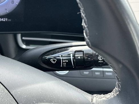 Used 2024 Hyundai Elantra Limited FWD image 22