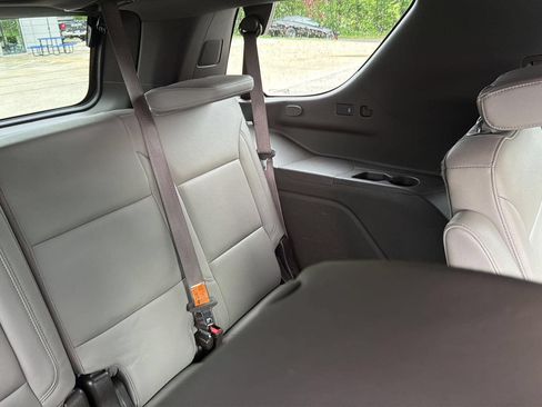 Used 2023 Chevrolet Tahoe LT AWD/4WD image 35