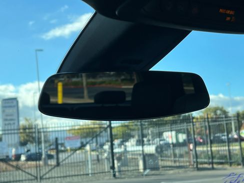 Certified 2025 Cadillac XT6 Premium Luxury image 25