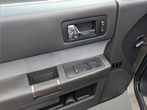 Used 2013 Ford Flex Limited w/ Titanium Appearance Pkg image 15