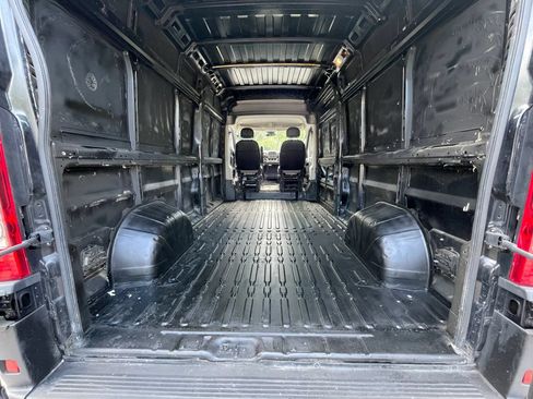 Used 2018 RAM ProMaster 2500 w/ Interior Convenience Group FWD image 22