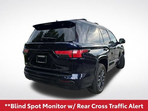 Used 2025 Toyota Sequoia Platinum AWD/4WD image 4