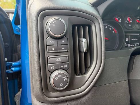 Used 2023 Chevrolet Silverado 1500 Custom Trail Boss AWD/4WD image 16