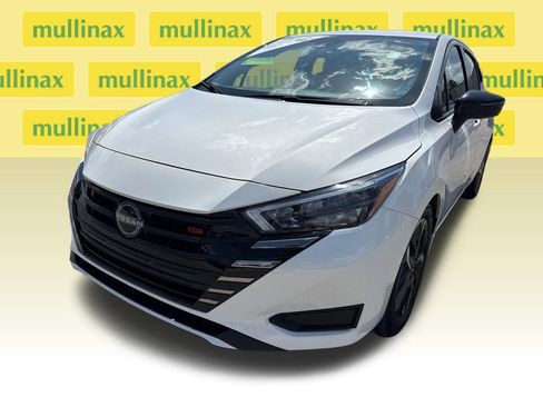 Used 2024 Nissan Versa SR w/ Electronics Package FWD image 10