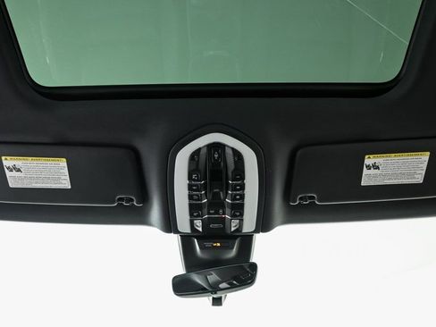 New 2026 Porsche Macan AWD/4WD image 20