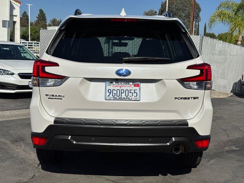 Certified 2023 Subaru Forester Limited AWD/4WD image 9