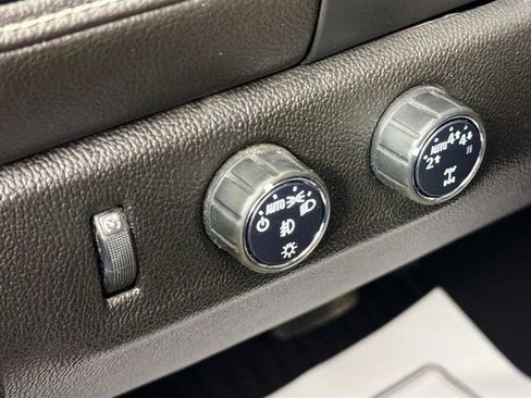 Used 2018 GMC Canyon Denali image 10