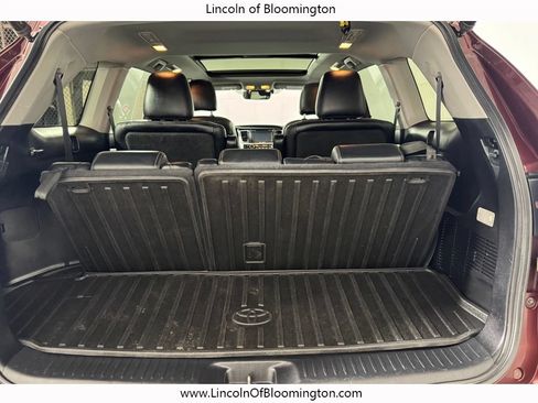 Used 2018 Toyota Highlander Limited Platinum AWD/4WD image 16