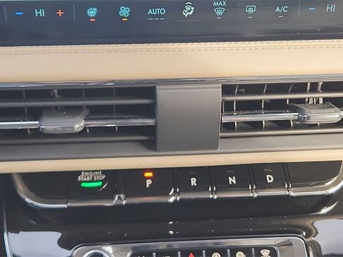 Used 2025 Lincoln Corsair Reserve w/ Equipment Group 202A image 23