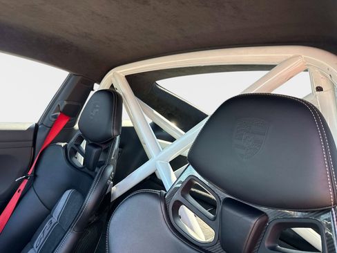 Certified 2018 Porsche 911 GT3 RWD image 17