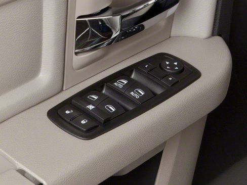 Used 2010 Dodge Ram 1500 Truck ST w/ SXT Appearance Group AWD/4WD image 22