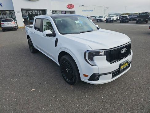 New 2025 Ford Maverick Lobo image 17