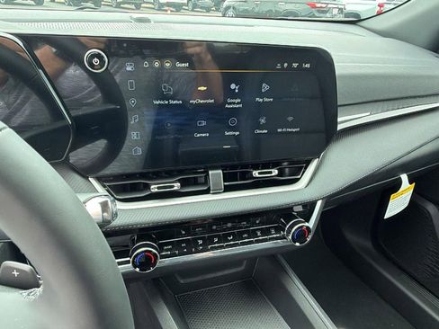 New 2026 Chevrolet Equinox LT w/ Convenience Package II FWD image 23