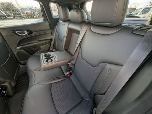 New 2026 Jeep Compass Latitude image 16