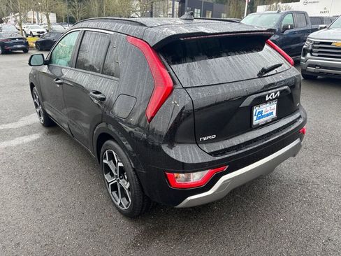Certified 2023 Kia Niro EX Touring image 7