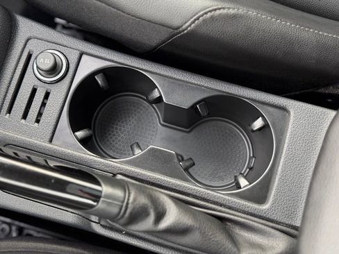 Used 2017 Volkswagen Golf Wolfsburg Edition image 13