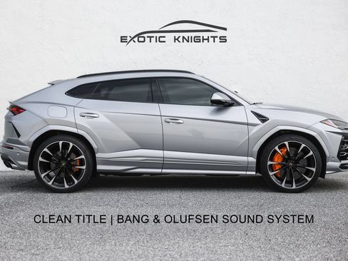 Used 2020 Lamborghini Urus AWD/4WD image 2