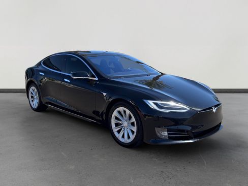 Used 2018 Tesla Model S 75D AWD/4WD image 7