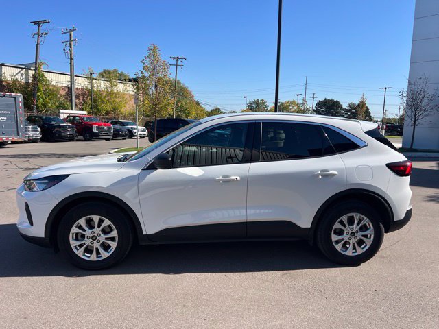 Used 2023 Ford Escape Active w/ Tech Pack #1 AWD/4WD image 8