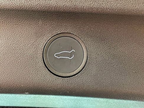 Used 2023 Tesla Model Y Long Range image 18