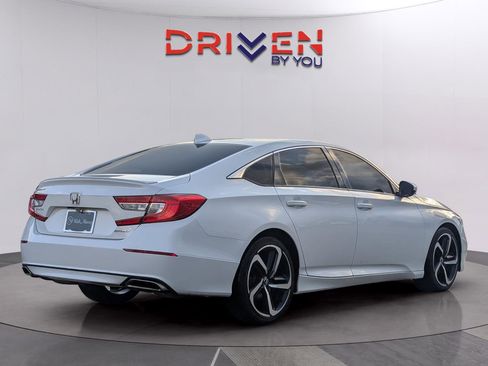 Used 2019 Honda Accord Sport image 5