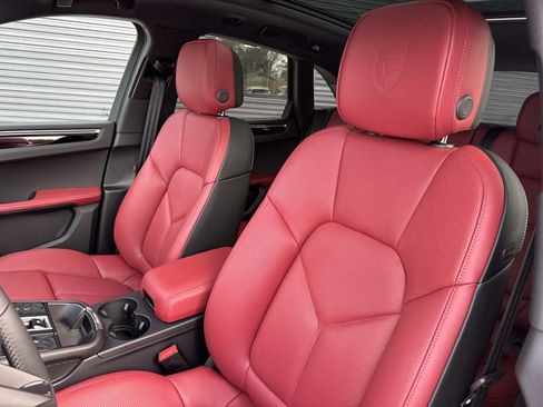 New 2026 Porsche Macan S image 5