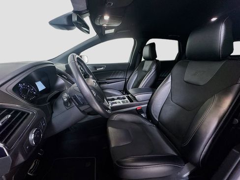 Used 2022 Ford Edge ST image 9