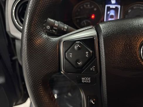 Used 2021 Toyota Tacoma TRD Off-Road image 23