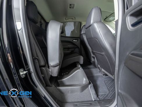 Used 2022 Chevrolet Colorado ZR2 w/ ZR2 Midnight Special Edition AWD/4WD image 38