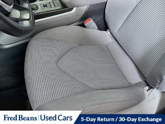 Used 2022 Toyota Highlander LE AWD/4WD image 37