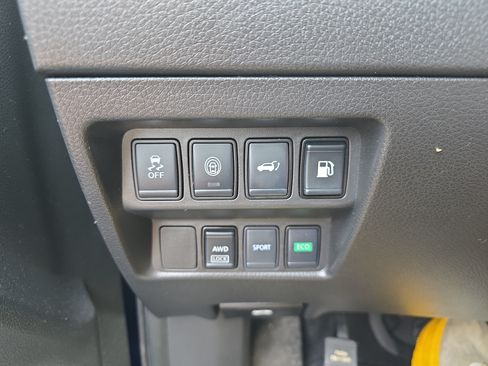 Used 2020 Nissan Rogue SV AWD/4WD image 26