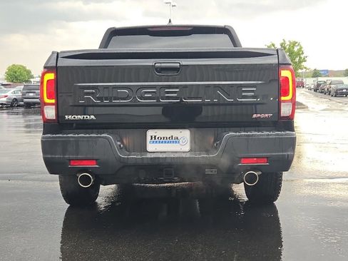 Certified 2024 Honda Ridgeline Sport image 6