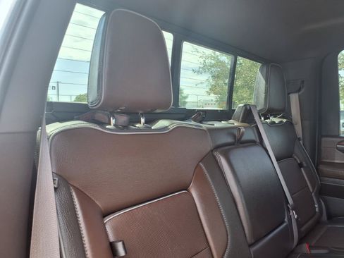 Used 2024 GMC Sierra 3500 Denali w/ Technology Package AWD/4WD image 15