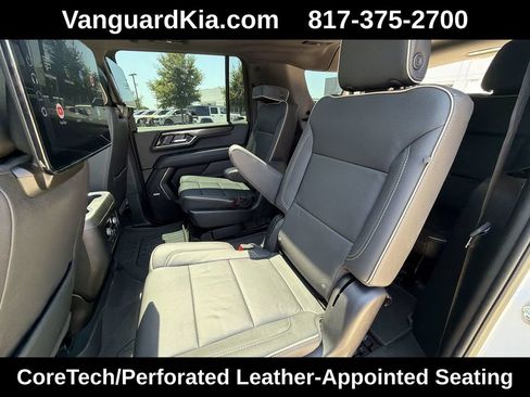 Used 2025 GMC Yukon XL Elevation w/ Elevation Premium Package AWD/4WD image 28