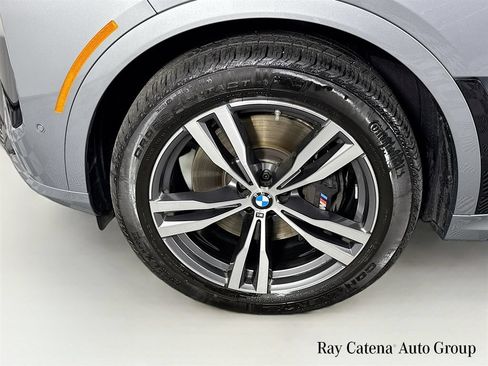 Used 2026 BMW X7 xDrive40i w/ M Sport Package AWD/4WD image 33