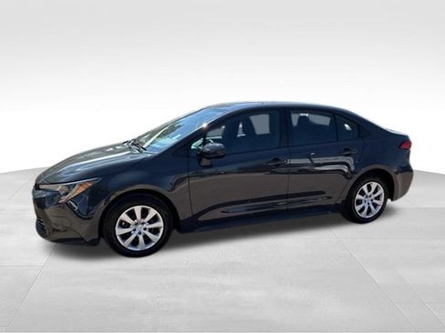 Used 2026 Toyota Corolla LE FWD image 5