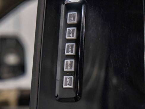 Used 2017 Ford F250 Lariat w/ Chrome Package image 41