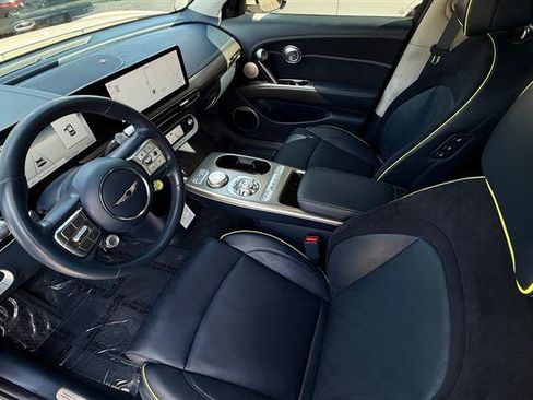 Used 2023 Genesis GV60 Performance image 9