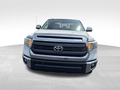 Used 2015 Toyota Tundra SR5 AWD/4WD image 2