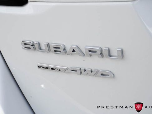 Used 2025 Subaru Outback Premium AWD/4WD image 4