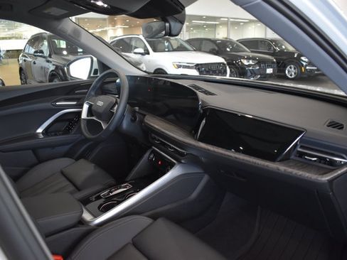 Used 2025 Audi Q5 Premium AWD/4WD image 29