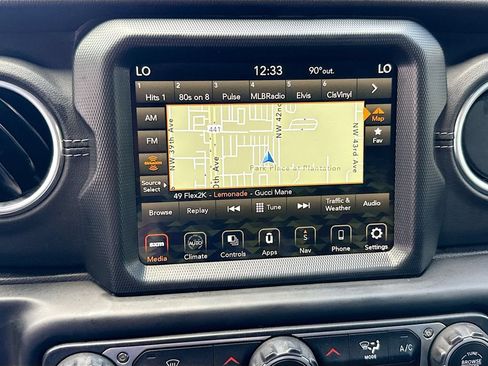 Used 2023 Jeep Wrangler Unlimited Sahara AWD/4WD image 16