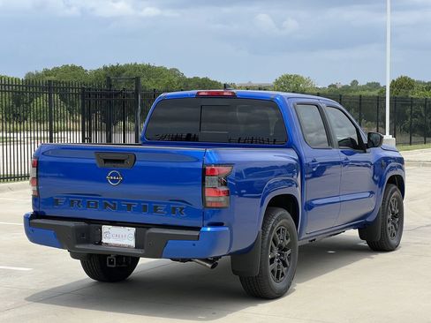 New 2026 Nissan Frontier SV w/ SV Convenience Package RWD image 4