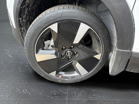 New 2026 Nissan Kicks SR w/ Cold Weather Package FWD image 30