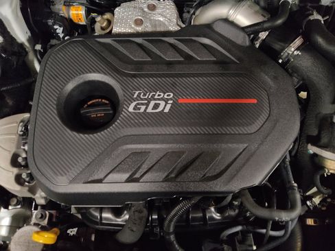 Used 2020 Hyundai Santa Fe Limited image 30