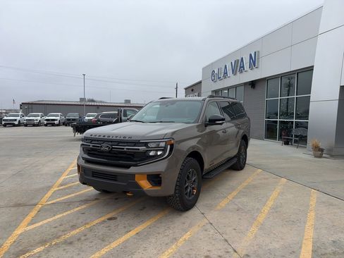 New 2026 Ford Expedition Tremor image 3