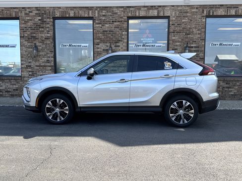 Used 2022 Mitsubishi Eclipse Cross SE image 2