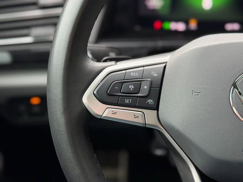 Used 2024 Volkswagen Atlas Peak Edition SEL image 9