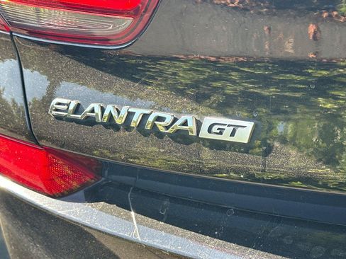 Used 2020 Hyundai Elantra GT FWD image 6