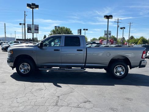 Used 2024 RAM 3500 Tradesman w/ Chrome Appearance Group AWD/4WD image 8